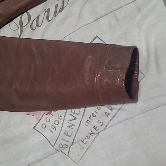 Leather jacket - Picture 8 of 12